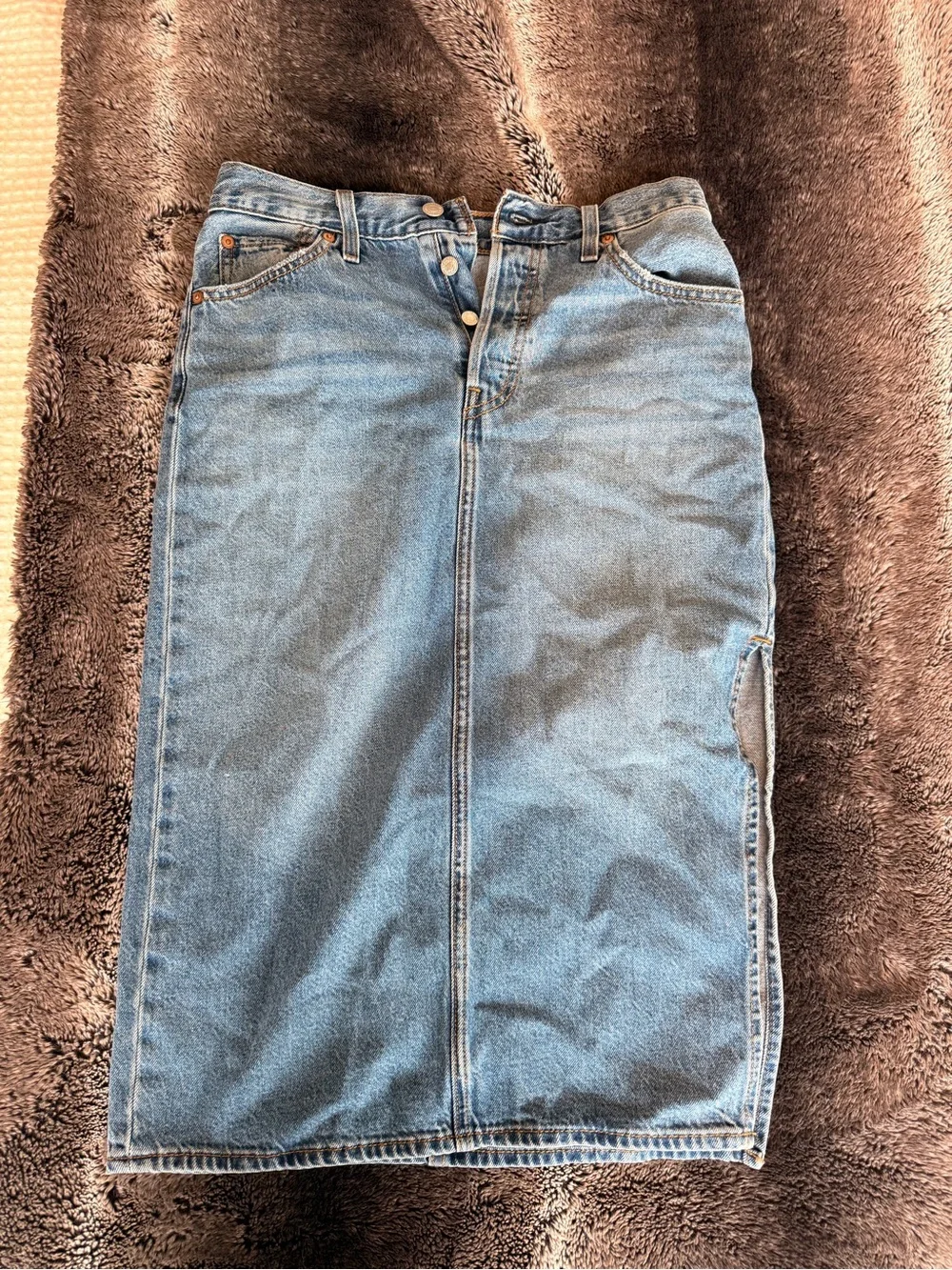 Levi's Classic Blue Denim tilted pocket midi Skirt